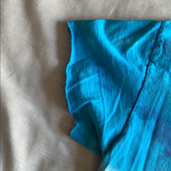 Men’s Slow Down Loosen Up Shirt - Picture 4 of 4